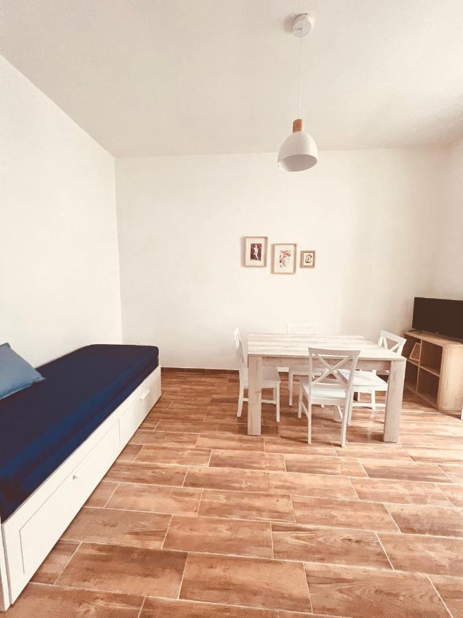 Civico 81 Apartment Naples Luaran gambar
