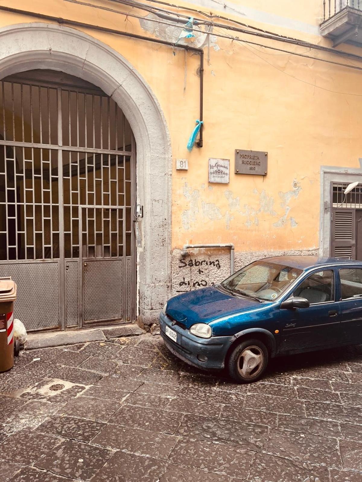 Civico 81 Apartment Naples Luaran gambar